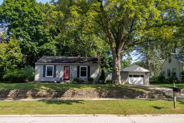 2910 Cheney Avenue Ne, Grand Rapids, MI 49505