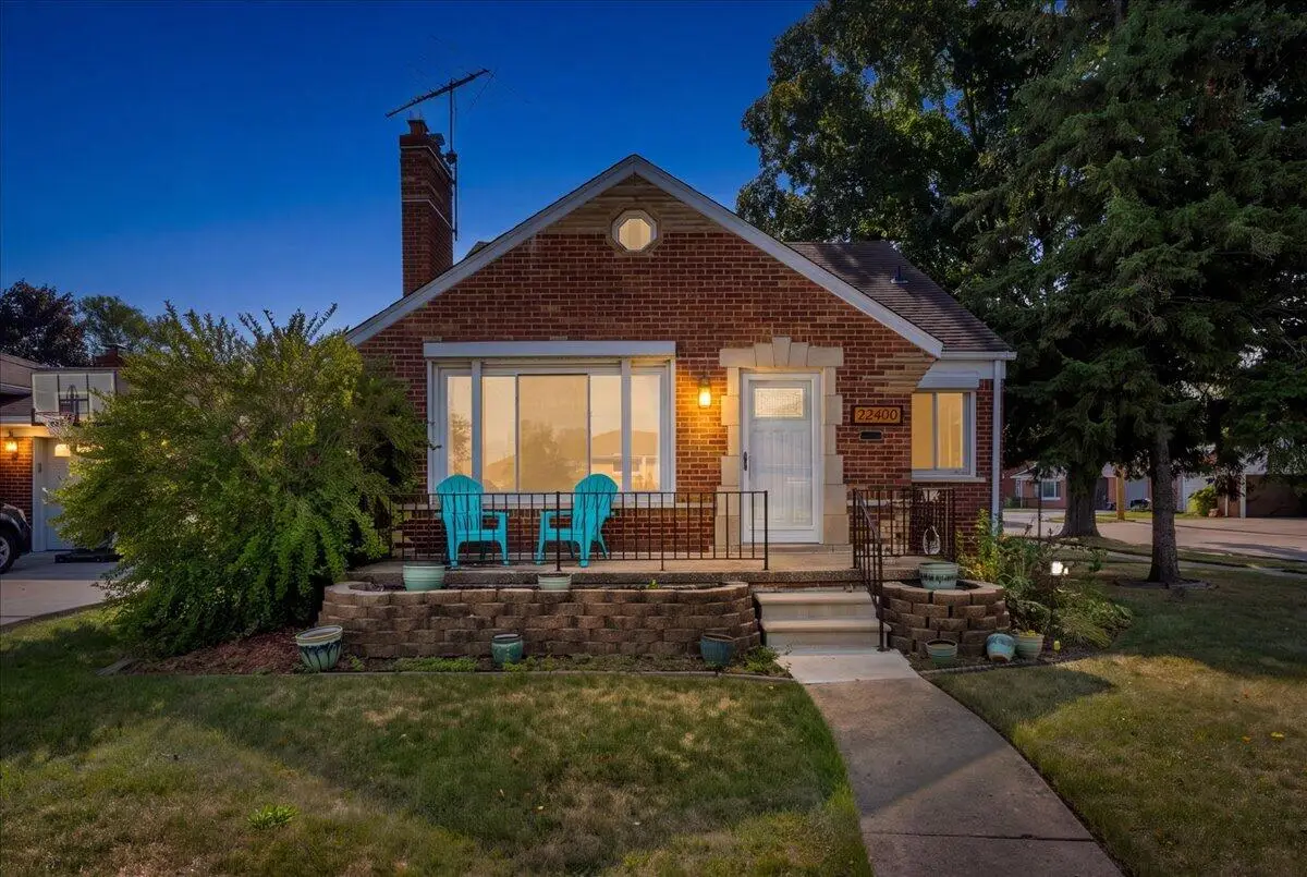 22400 Petersburg Avenue, Eastpointe, MI 48021 - #1