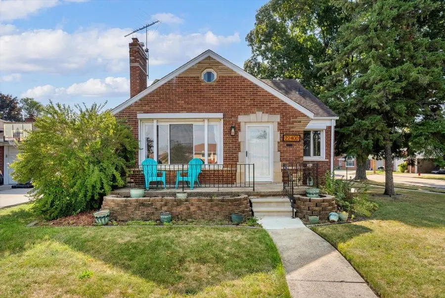 22400 Petersburg Avenue, Eastpointe, MI 48021 - #2