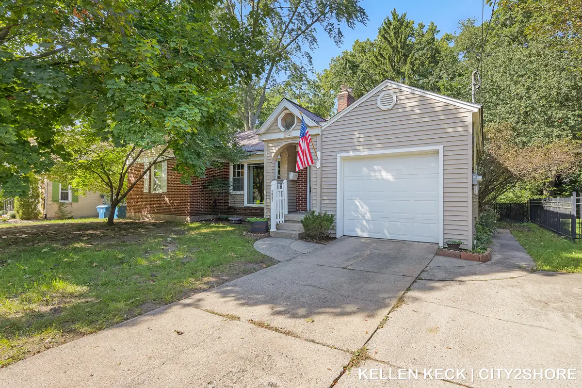 1931 Hall Street Se, East Grand Rapids, MI 49506 - #1