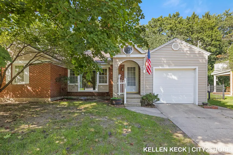 1931 Hall Street Se, East Grand Rapids, MI 49506 - #2