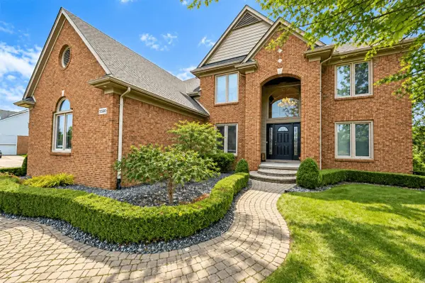 56360 Kirkridge Trail, Shelby Twp, MI 48316