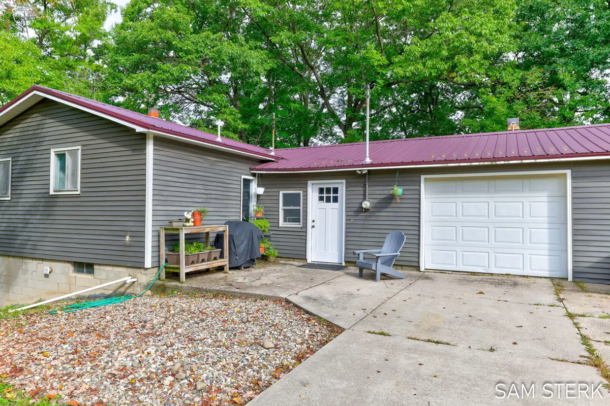 5870 Montcalm Avenue Ne, Belding, MI 48809 - #1