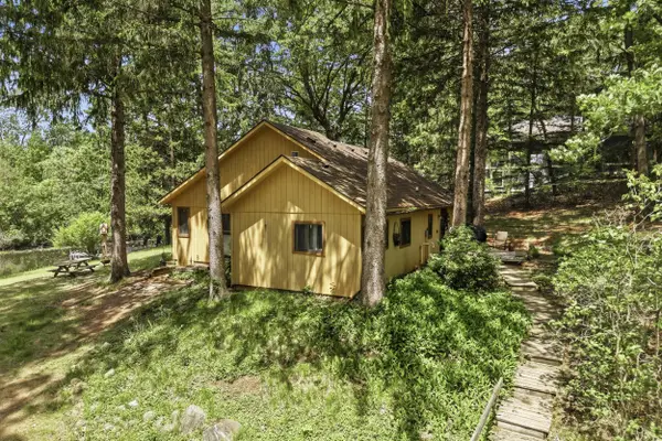 4501 Cornwell Lane, Whitmore Lake, MI 48189