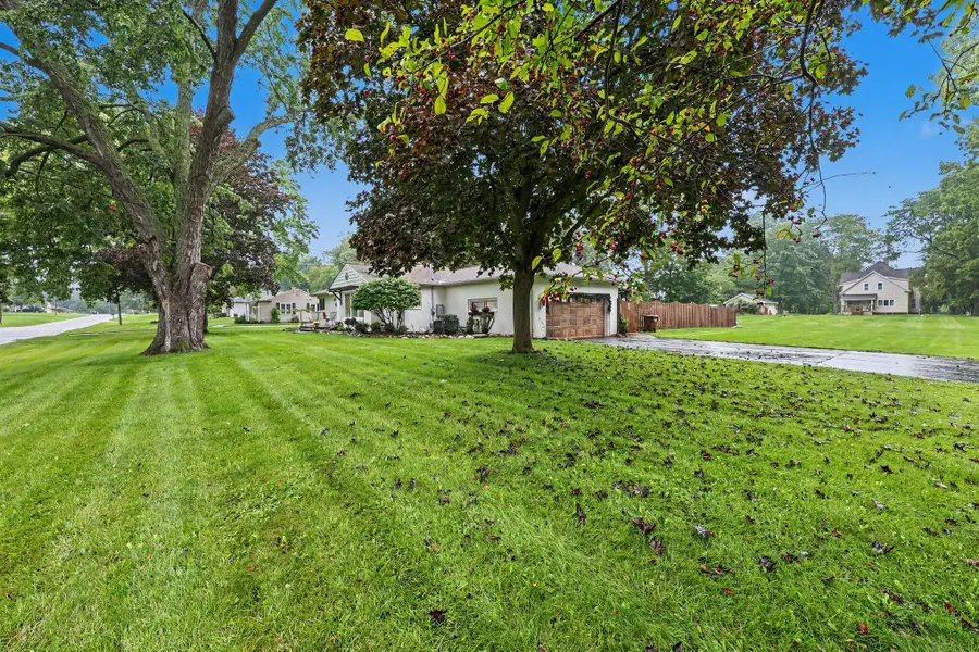 1014 Crestwood Lane, Jackson, MI 49203 - #3