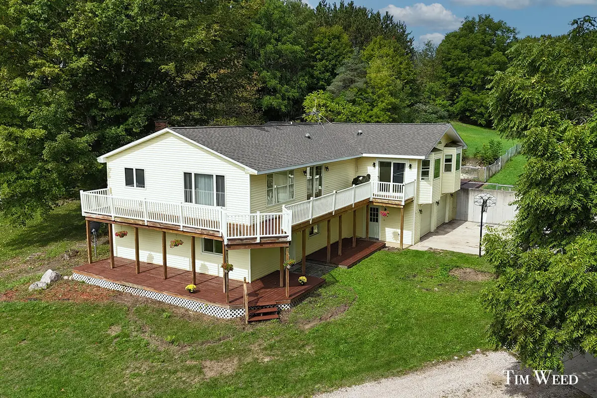 21556 1 Mile Road, Reed City, MI 49677 - #1