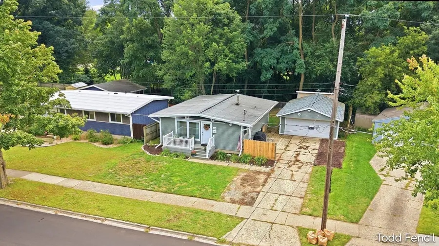 138 Highland Drive Ne, Rockford, MI 49341 - #3
