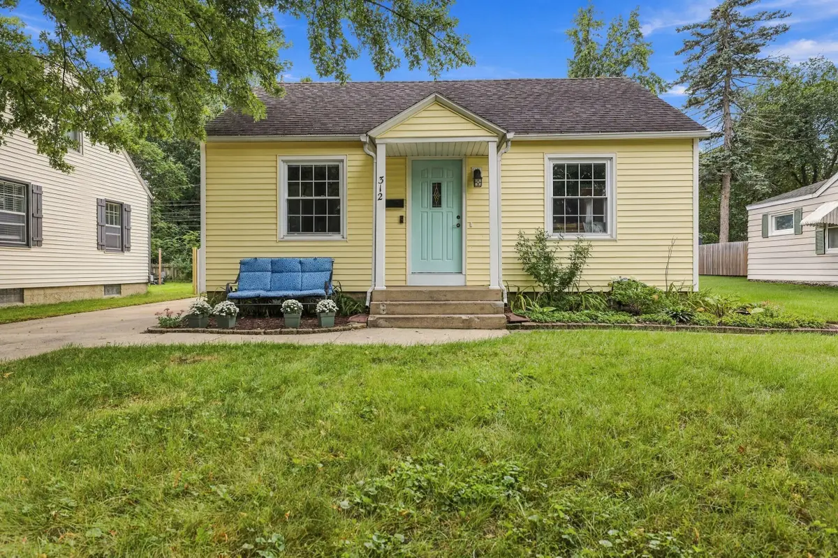 312 W 22nd Street, Holland, MI 49423 - #1