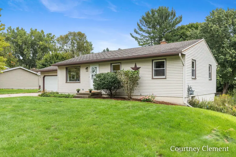 5108 Pleasant Creek Avenue Ne, Comstock Park, MI 49321 - #3