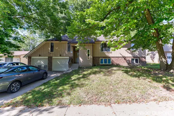 2435-2437 Edgewood Avenue Se, Grand Rapids, MI 49546