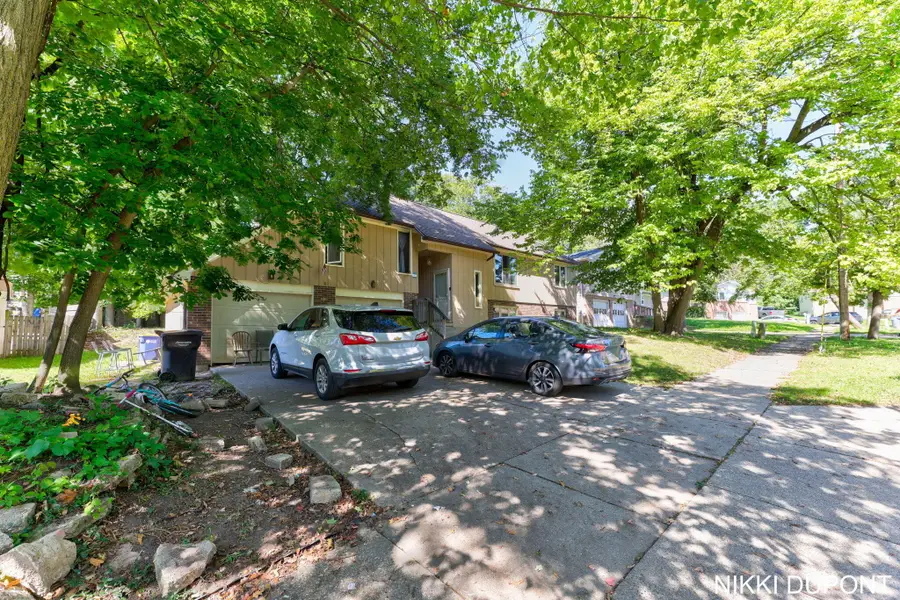 2435-2437 Edgewood Avenue Se, Grand Rapids, MI 49546 - #2