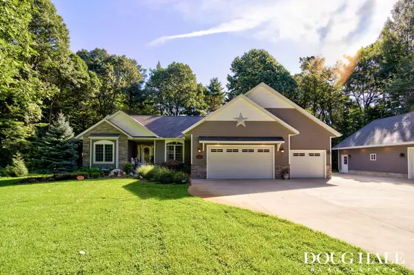 12860 Woodhaven Drive, Grand Haven, MI 49417