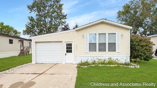 321 Valley Oak Drive, Coopersville, MI 49404
