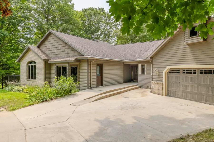 8047 Kraft Avenue Se, Caledonia, MI 49316 - #2