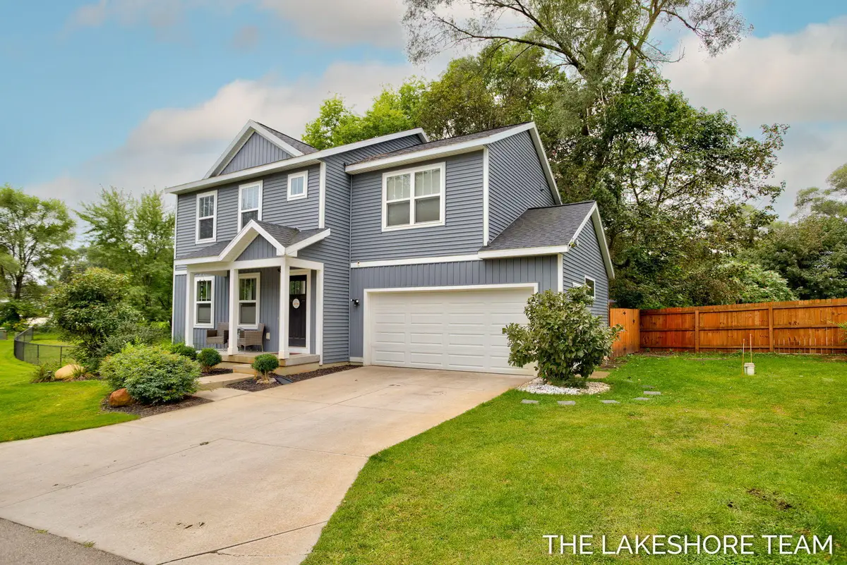 734 E 8th Street, Holland, MI 49423 - #1