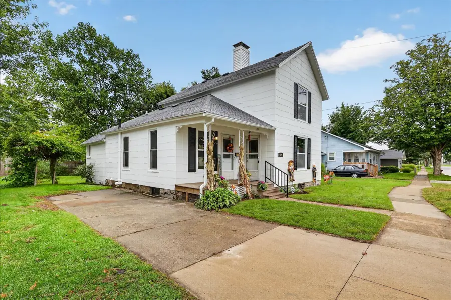 124 Washington Street, Sparta, MI 49345 - #2