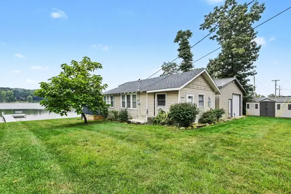 24937 Twin Shore Drive, Dowagiac, MI 49047