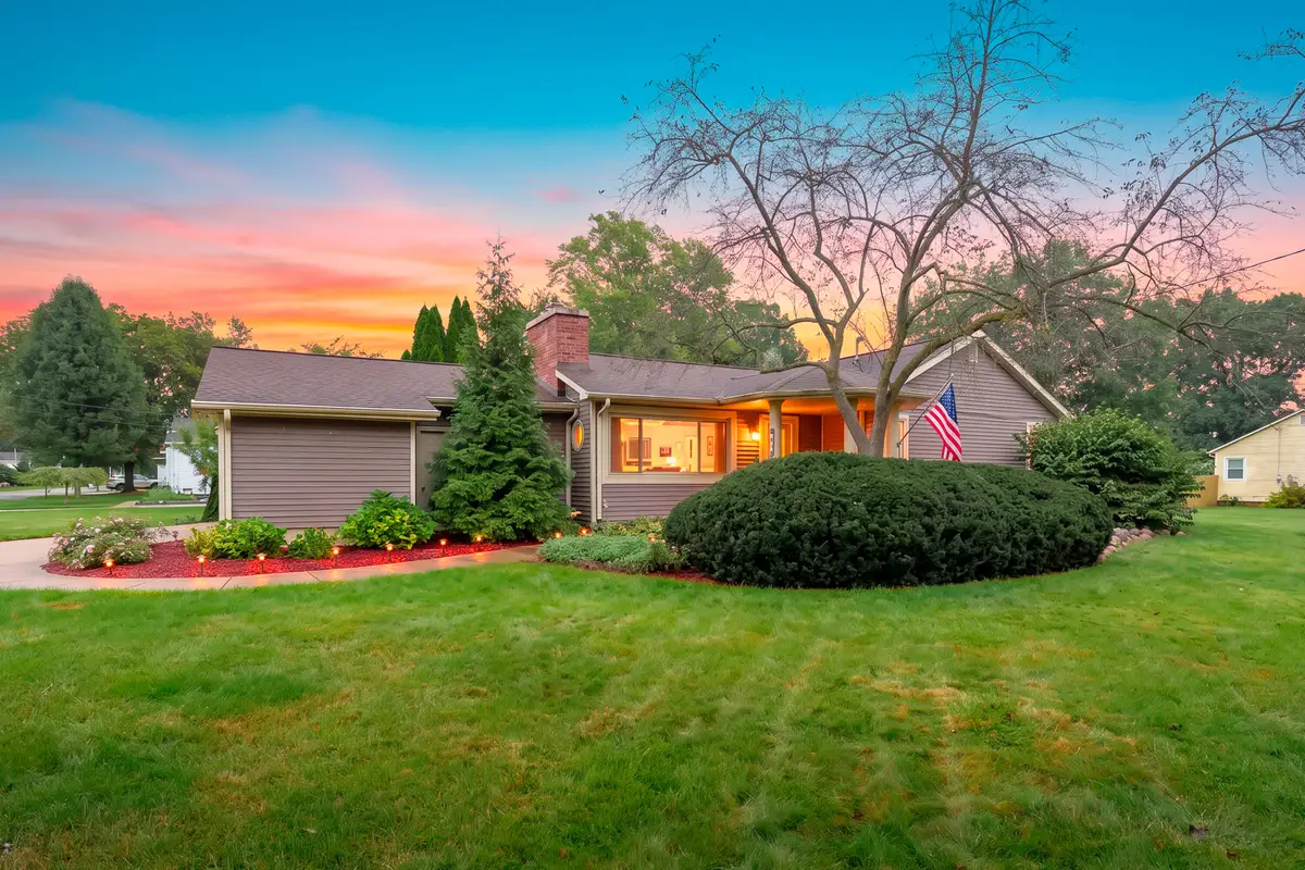 201 Woodrow Avenue S, Battle Creek, MI 49015 - #1