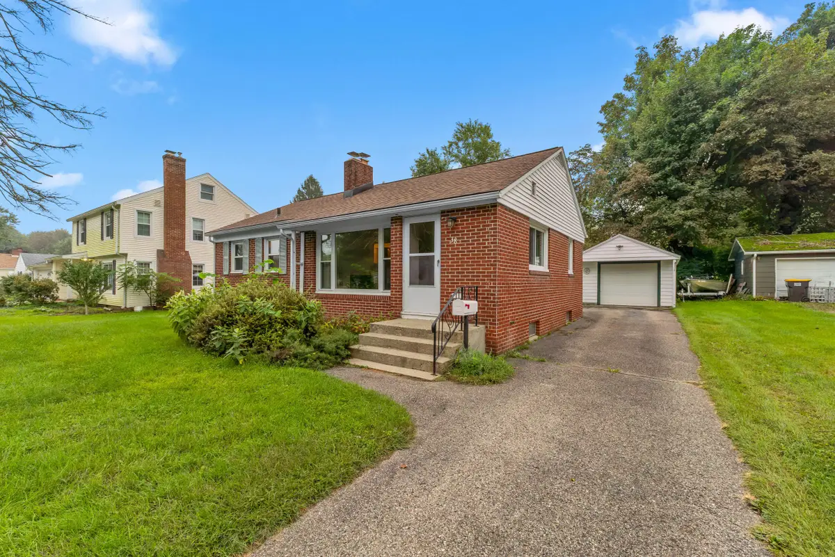 38 W Hallett Street, Hillsdale, MI 49242 - #1