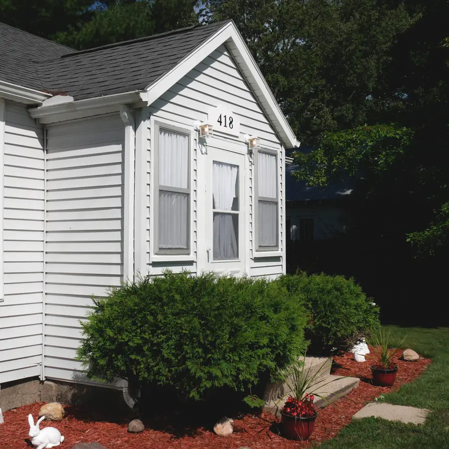 418 E Church Avenue, Reed City, MI 49677 - #3