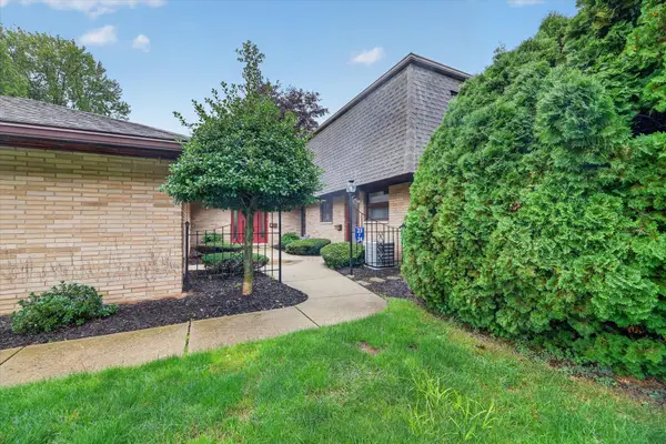 2727 S Lakeshore Drive #f23, St. Joseph, MI 49085