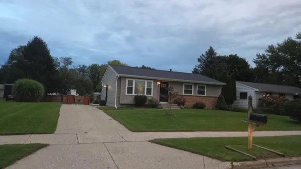 237 Roberta Jayne Drive Se, Lowell, MI 49331