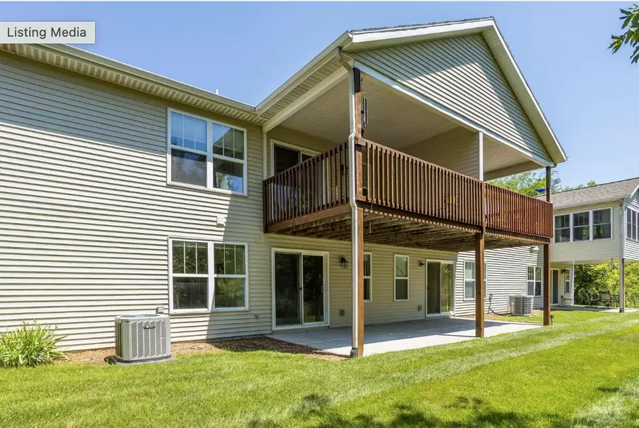 10087 S Crossroads Circle Se, Caledonia, MI 49316 - #3