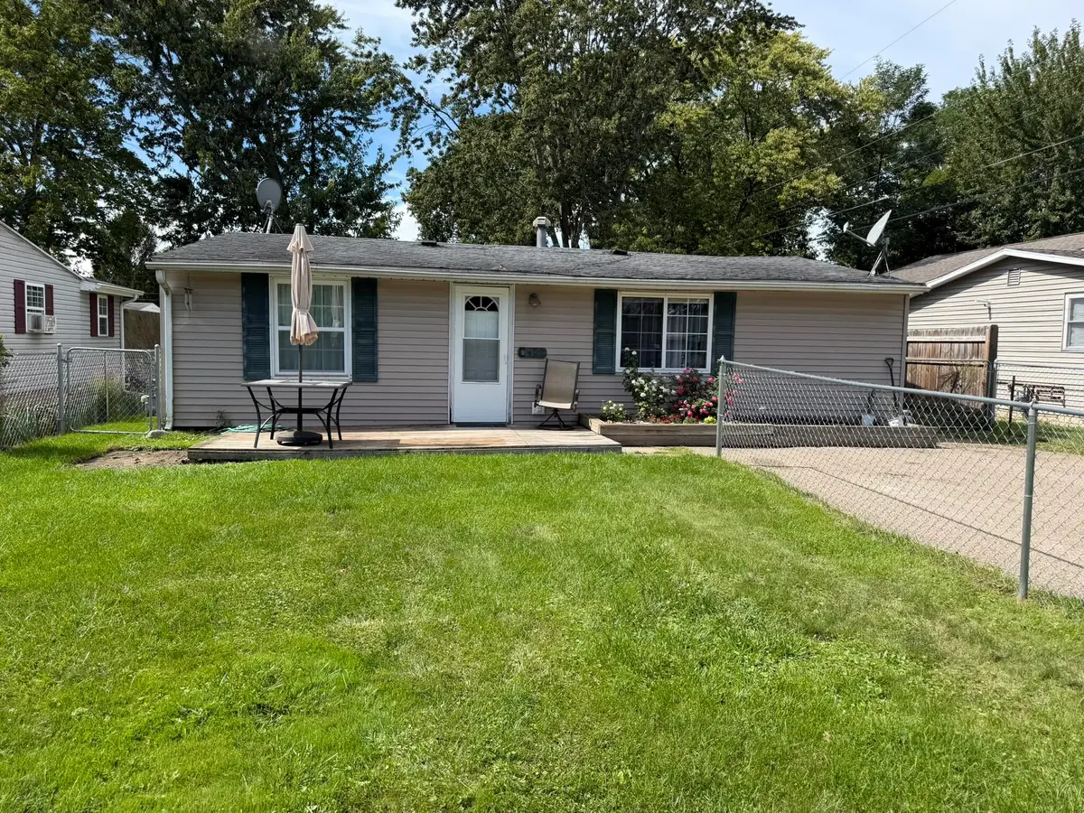 819 S Prospect Court, Watervliet, MI 49098 - #1