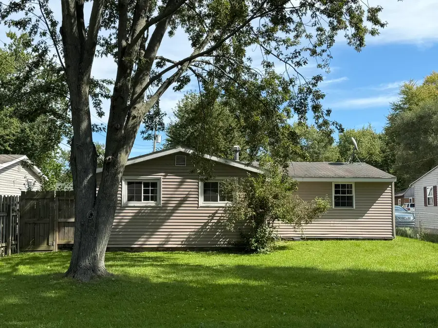 819 S Prospect Court, Watervliet, MI 49098 - #3