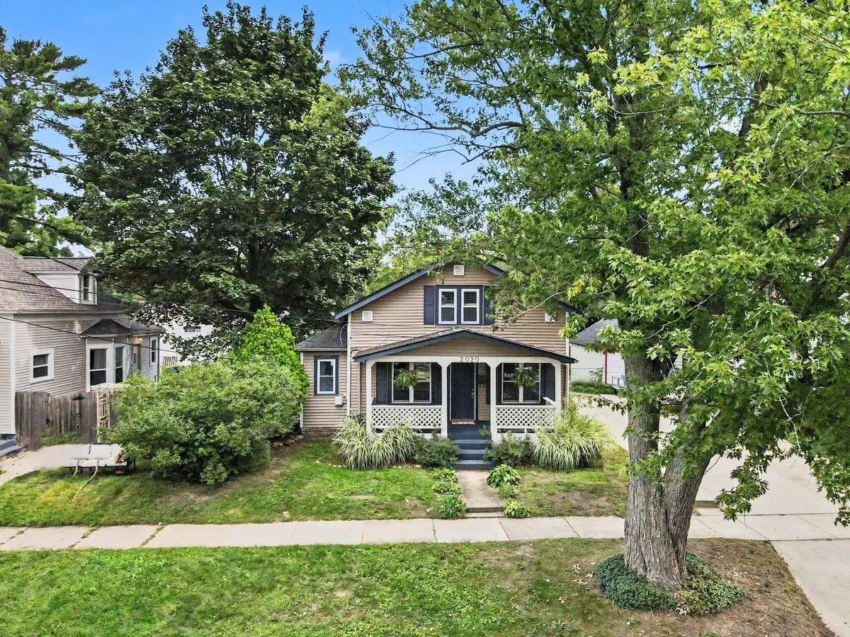 2020 Lafayette Avenue Ne, Grand Rapids, MI 49505 - #1