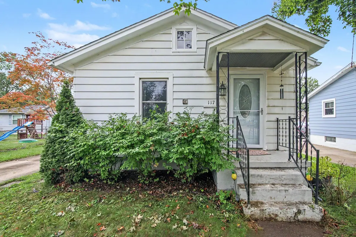 117 W Michigan Avenue, Milan, MI 48160 - #1