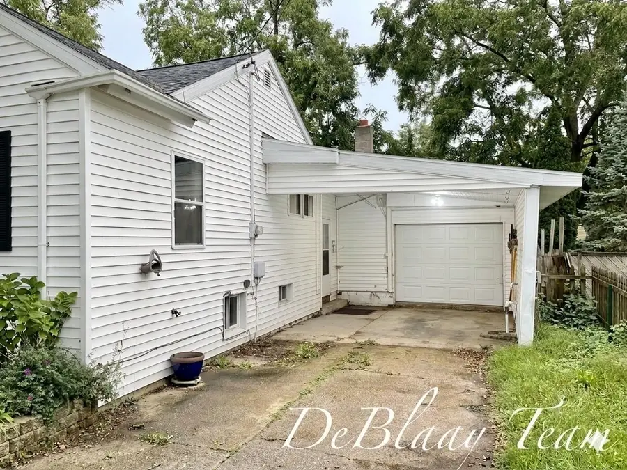 3418 Munson Street, Lansing, MI 48917 - #2