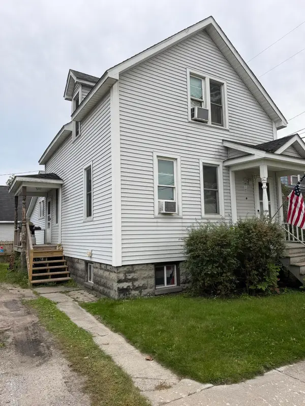 210 S 7th Avenue, Alpena, MI 49707