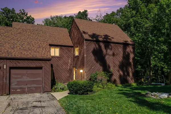 279 Fairway Court, Plainwell, MI 49080