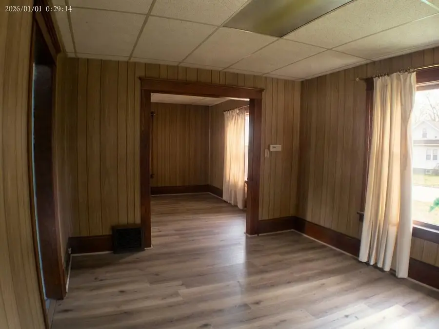 132 Wall Street, Jackson, MI 49203 - #3