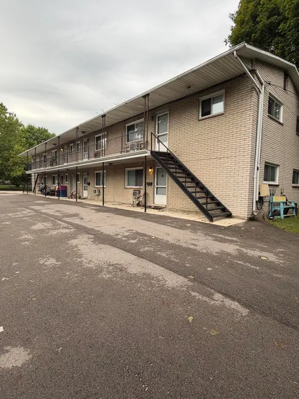75 S Liberty Street, Belleville, MI 48111