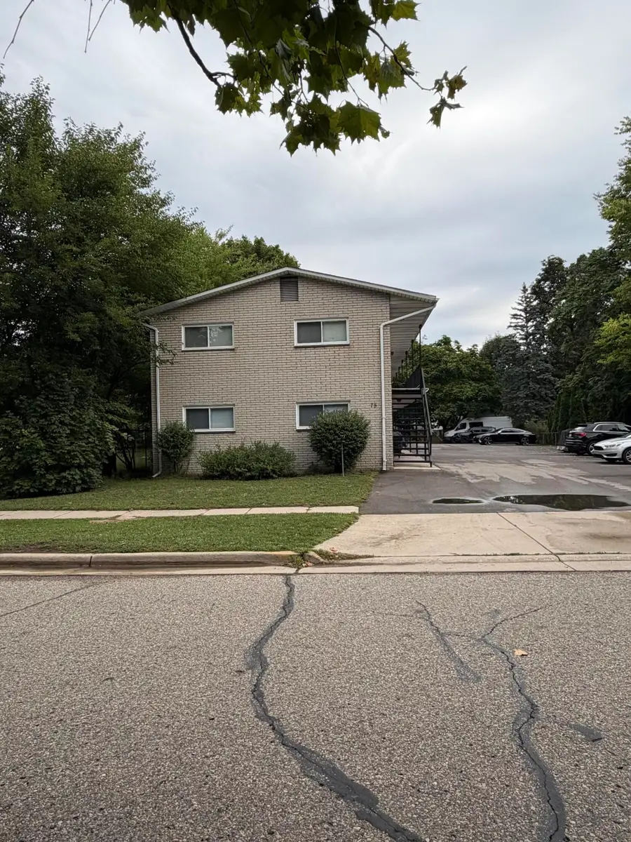 75 S Liberty Street, Belleville, MI 48111 - #2