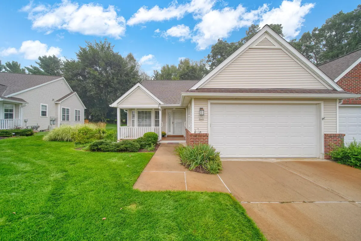 846 E Barrington Circle, Jackson, MI 49203 - #1