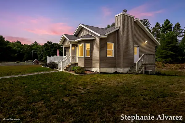 8616 S 72nd Avenue, Montague, MI 49437