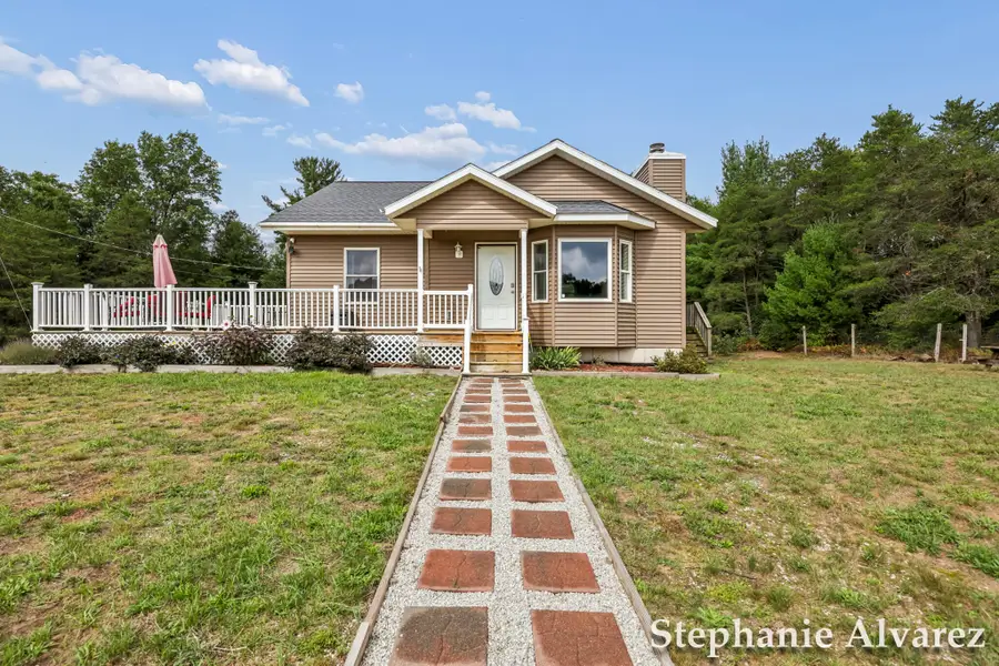 8616 S 72nd Avenue, Montague, MI 49437 - #3