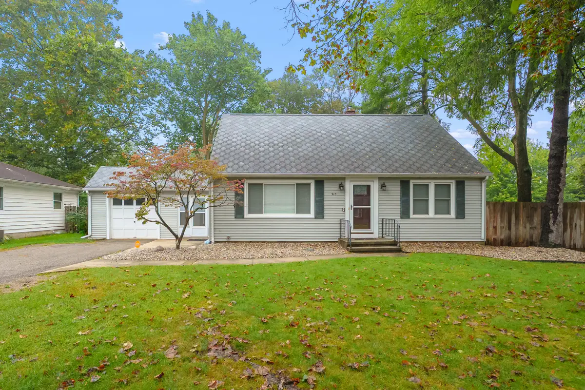 910 Farrell Avenue, Kalamazoo, MI 49006 - #1