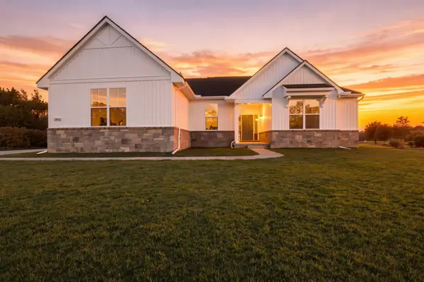 28510 Coyote Court, New Hudson, MI 48165