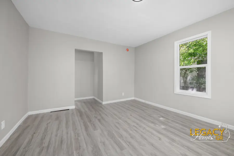 2328 7th Street, Muskegon Heights, MI 49444 - #3