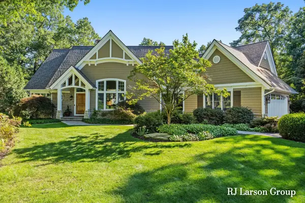 4350 S Oak Pointe Court Ne, Grand Rapids, MI 49525
