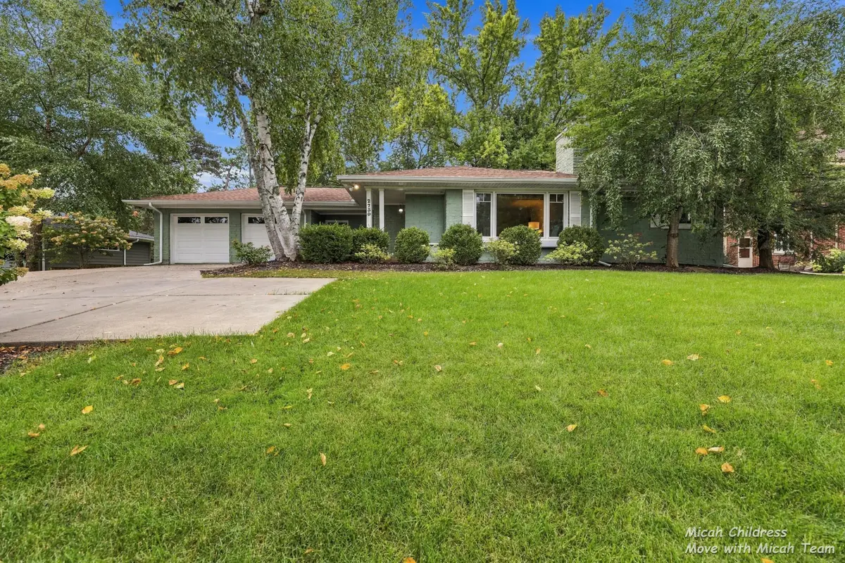 2730 Robinson Road Se, Grand Rapids, MI 49506 - #1