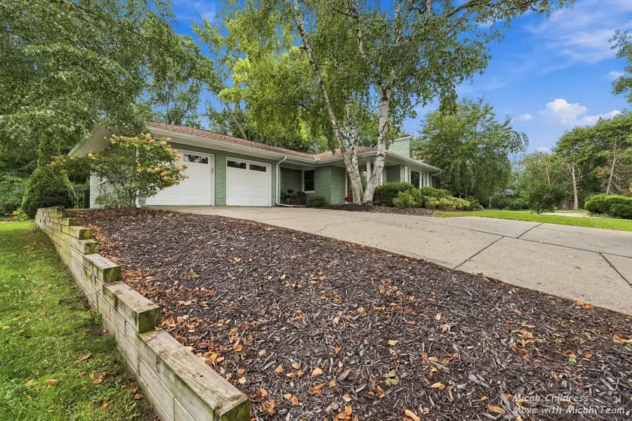 2730 Robinson Road Se, Grand Rapids, MI 49506 - #3