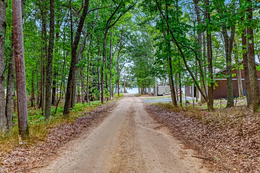 7297 S Lake Avenue, Pentwater, MI 49449 - #3
