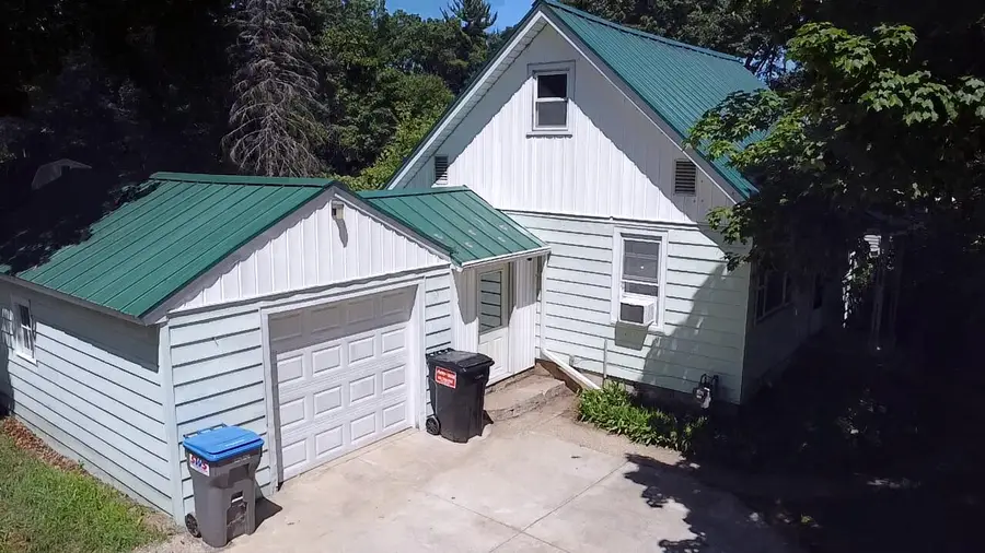 575 S Wolf Lake Road, Muskegon, MI 49442 - #3