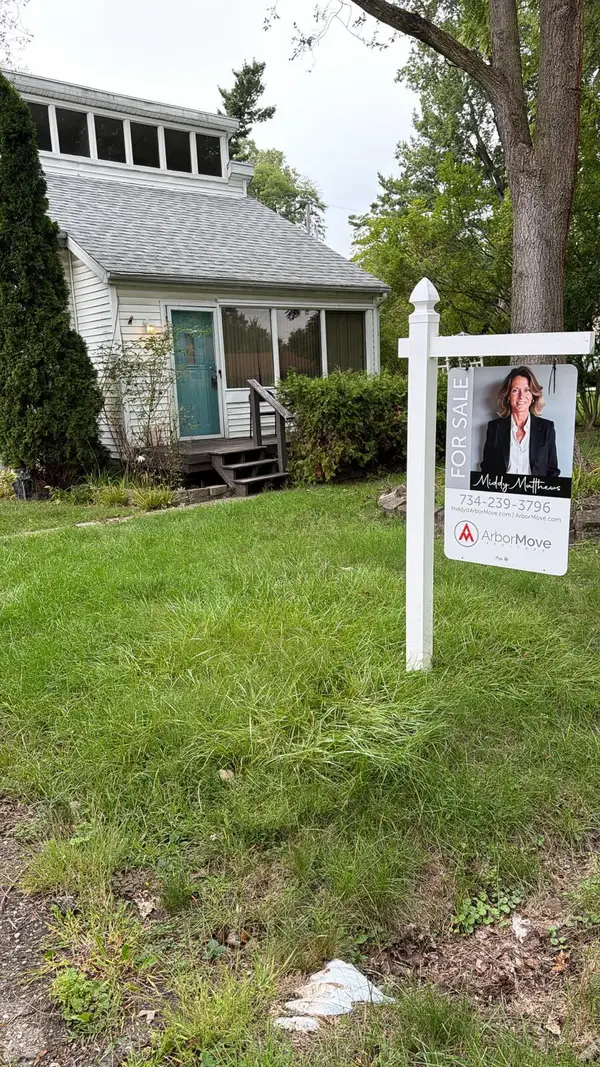 21517 Jacksonville Street, Farmington Hills, MI 48336