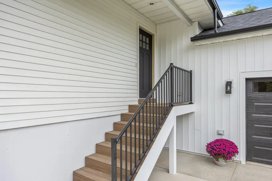 805 N Walnut Street, Greenville, MI 48838 - #3